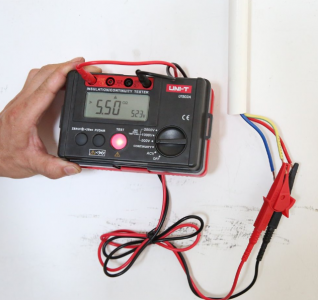 ���������� UNI-T UT502A