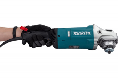 ���������� ������� Makita GA7082